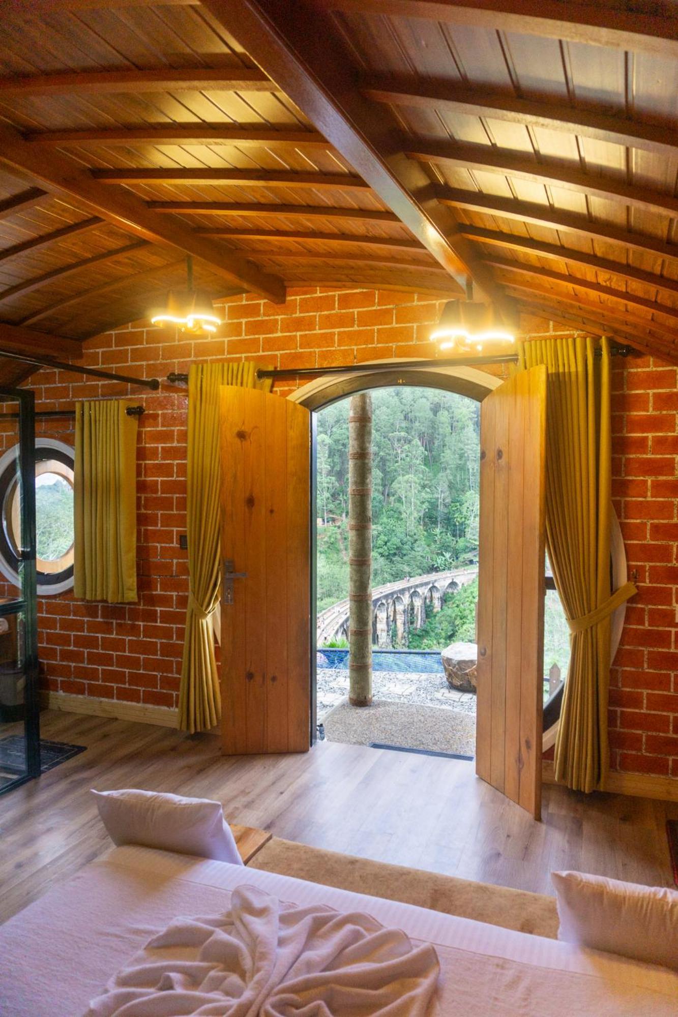 Hobbit Hole Hideaway Bed & Breakfast Ella Eksteriør bilde